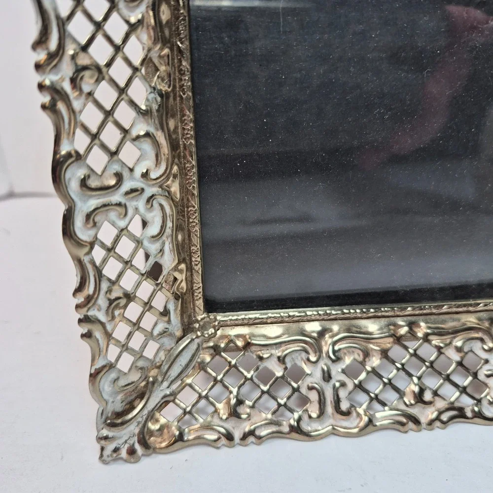 Vintage Ornate 5x7 Gold w/ White Accents Filigree Picture Frame Easel Back MCM